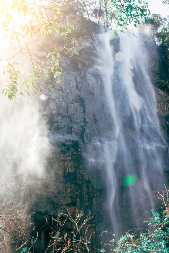 年轻人面对经济压力选择“躺平”，这种行为可耻吗？游戏画面