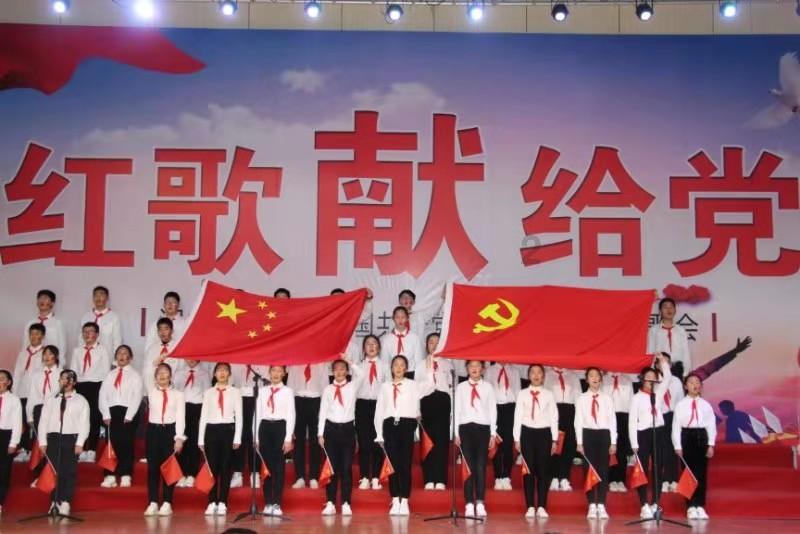 杜兰特对篮网致敬视频不屑一顾，托马斯回应：别理他的玩笑话